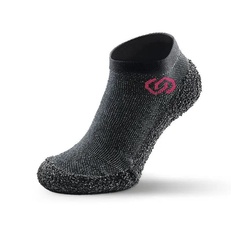 Skinners Speckled Black Medium  40 to 43